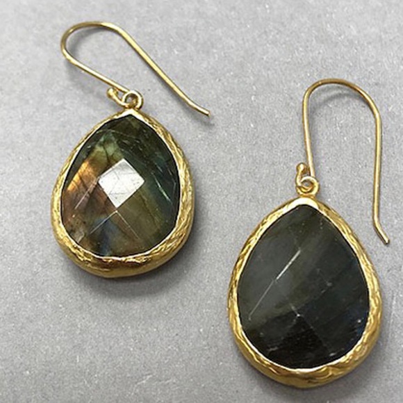 Genuine Labradorite Bezel Set Teardrop In 18KGold Vermeil-Boutique - Picture 1 of 4